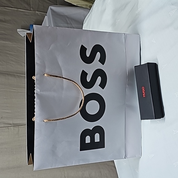 High Boss Paper Bag with glasses case - Picture 5 of 8